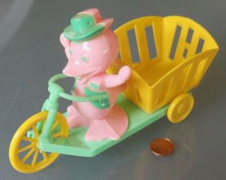 9/3 Large Vintage Easter Toy Plastic Duck With Hat Riding A 3 Wheel Cart