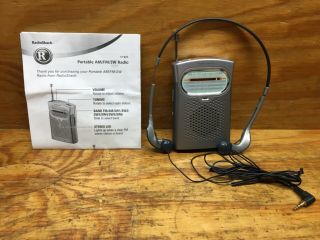 Vtg Radio Shack Portable Pocket Radio,  Am/fm World Band Shortwave,  Headphones