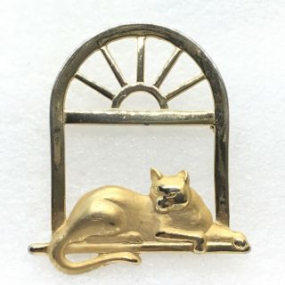 Signed Jj Vintage Cat Sleeping In Window Brooch Pin Gold Tone Costume Jewelry