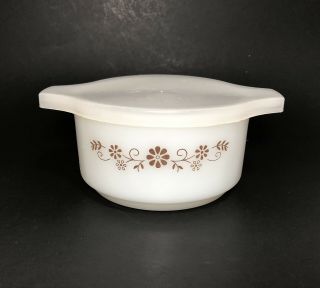 Vintage Dynaware Pyrorey Small Round Casserole Brown Daisey Baking Dish With Lid