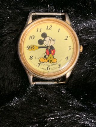 Vintage Lorus Disney Mickey Mouse Quartz Watch V515 - 6000 Gold Tone 30mm