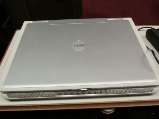 Vintage DELL Computer Parts Inspirion 640m Powers ON 20 4