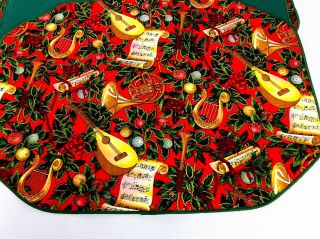 Vintage Christmas Cloth Placemats And Napkins.  Set Of 4 Each