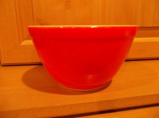Pyrex Vintage Friendship Red Mixing Bowl 1.  5 Quart Size