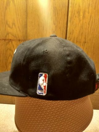 Vintage 1990’s Chicago Bulls Snapback Hat Black 3