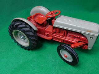 Vintage Ford 8N diecast metal tractor toy USA 7 in.  Length/4 in Wide N16 2