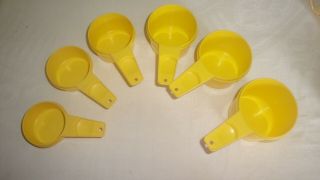 Tupperware Vintage Yellow/Gold Measuring Cups and Almond Measuring Spoons 2