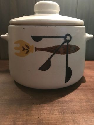 Vintage West Bend Pottery Stoneware Bean Pot Crock Cookie Jar With Lid 2 Quart