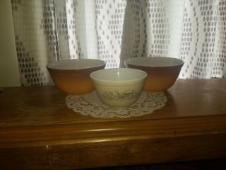 3 Vintage PYREX mixing bowls.  1 mushroom pattern.  750 MLS.  2 brown 1 1/2 qt. 2