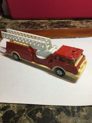 Vintage Tootsietoy Aerial Ladder Fire Truck Engine Truck 7” Length