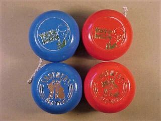4 Vintage Smothers Brothers Wooden Yo Yos - 2 Red - 2 Blue