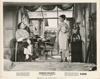 Audrey Hepburn Wearing Towel Vintage Roman Holiday Paramount Pictures Photo