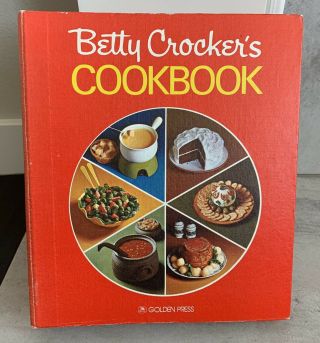 Vtg Betty Crocker Cookbook Red Pie Cover 5 Ring Binder Collectible 1969 1976 Pr