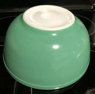 Vintage Pyrex Primary Green Mixing Bowl 8” 3