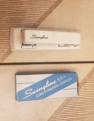 Vintage Swingline 711 Stapler Cream Off - White