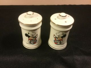 Retro Mickey Mouse Salt & Pepper Shakers Vintage Walt Disney Chef Japan Gold