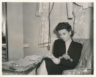 Joan Bennett Candid Hollywood Home Vintage 1942 Lippman Columbia Photo