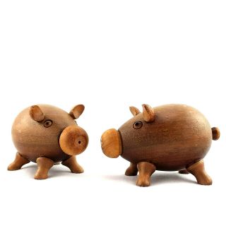 Vintage Salt And Pepper Shaker Set Wooden Pig Pair Decorative Collectible Pigs