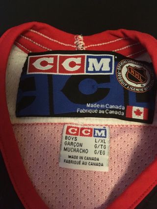 Vintage Calgary Flames Hockey Jersey boys size L/XL CCM NHL 3