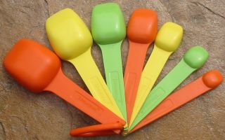Vtg Harvest Multi Color Green Orange Yellow Tupperware Measuring Spoons SET 3