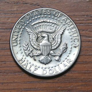 1971 Kennedy Half Dollar - vintage U.  S.  currency silver coin 2