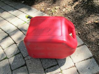 Vintage Blitz 5 Gallon 50833 Self Venting Gas Can with Easy Grip (USA) 4