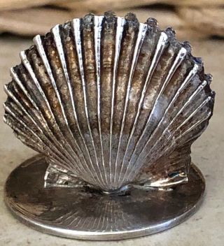 LEONORE DOSKOW SILVER SHELL PLACE CARD MENU HOLDER BUISNESS CARD VTG.  SEASHELL 2