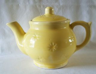 Vintage Shawnee Pottery Yellow Snowflake 5 Cup Teapot 5 1/2 " 1940 