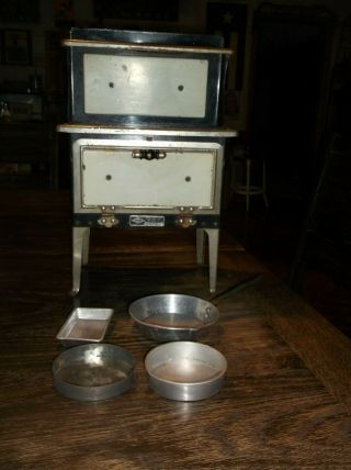 Vintage Empire Metal Ware Corp.  Childs Large Electric Toy Stove