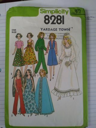 Vintage 1977 Simplicity Pattern 8281 Fashion Doll Clothing Barbie 11 1/2 Inch