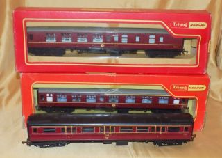 2 Vintage Oo Hornby Tri - Ang British Railways Model Train Coaches,  1 Lms Coach