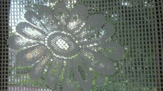 Daisy Flower Lace Sheer Tier (4) Panels Each 9.  25 Wide X 28.  50 Long Window Vtg