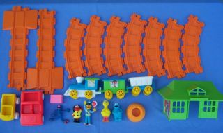 1982 Child Guidance Sesame Street Railroad Play Set With Vintage 80s Train