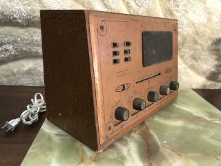 Vintage Usa Musical Los Angeles Ca Radio Model 6761,  With Wood Cabinet