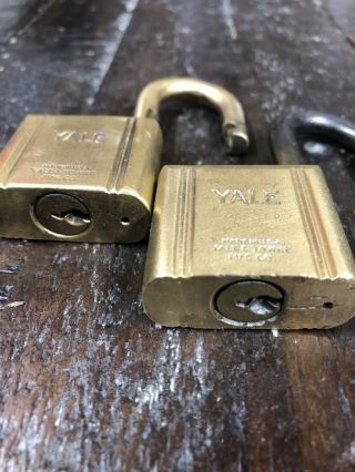 2 Vintage Hardened Heavy Brass Yale Padlock Locks With 2 Keys Great 4