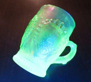 Vintage 1981 Acga Carnival Vaseline Glass Souvenir Beaded Shell Mug Exc Glows