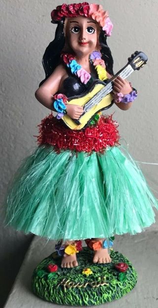Vintage Hawaiian Dashboard Hula Doll Dancing Girl Bobble Figurine 6.  25”
