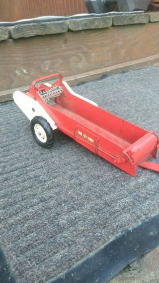 Vintage Tru - Scale Pull Type Manure Spreader 1/16 Scale