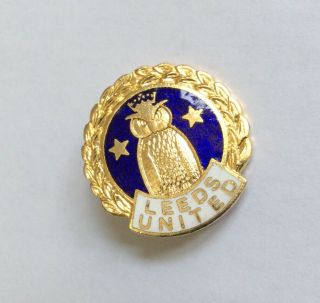 Old Leeds United Utd Football Club Badge Fc Enamel Vintage Coffer London Pin