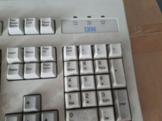 Vintage IBM Keyboard 06H4601 3