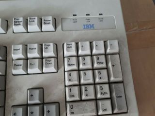 Vintage IBM Keyboard 06H4601 4