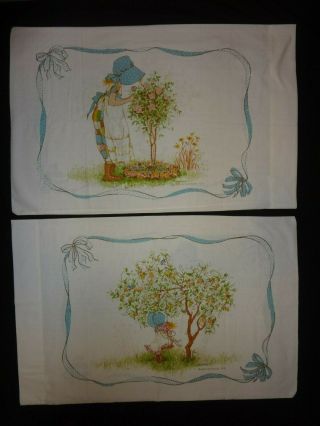 2 Holly Hobbie Pillow Cases VTG 1976 American Greetings Garden Flower Tree Swing 3