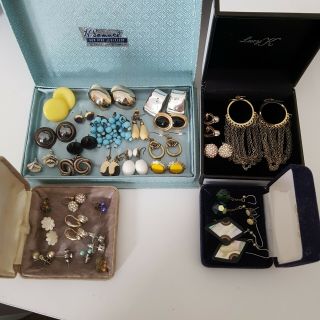 31 Pairs Vintage Earrings Clip On Stud Costume Jewellery Pretty Joblot Bundle