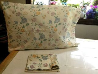 Vtg Jc Penney Standard Pillowcases Pretty Floral