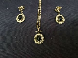 Vintage Avon Black Onyx & Faux Pearl Necklace and Pierced Earrings (Gold Tone) 2