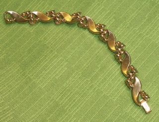 Vintage Link Bracelet Crown TRIFARI Signed Faux Pearl Rhinestone Gold Tone 290w 2