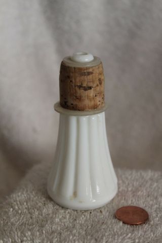 Vintage Pattern Milk Glass Stopper For Decanter Bottle With Cork Seal