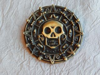 Vintage Pin Walt Disney Pirates Of The Caribbean Gold Coin 810 - B