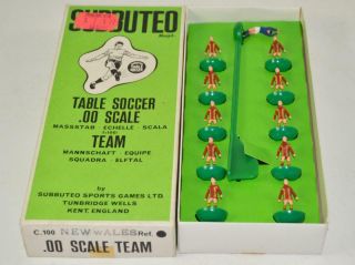 Vintage Subbuteo Soccer Wales Football Team Ref 319 - 1977 Boxed