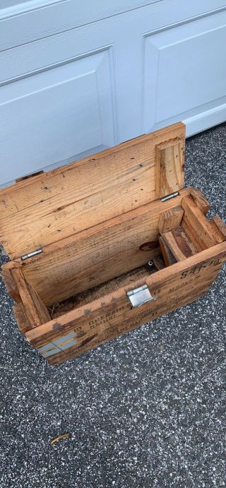 Vintage 1970 ' s M22A2 Wooden Hand Grenade Crate Case Box.  Metal Latch. 7